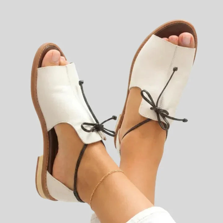 Aina - Sandalias de tiras ajustables