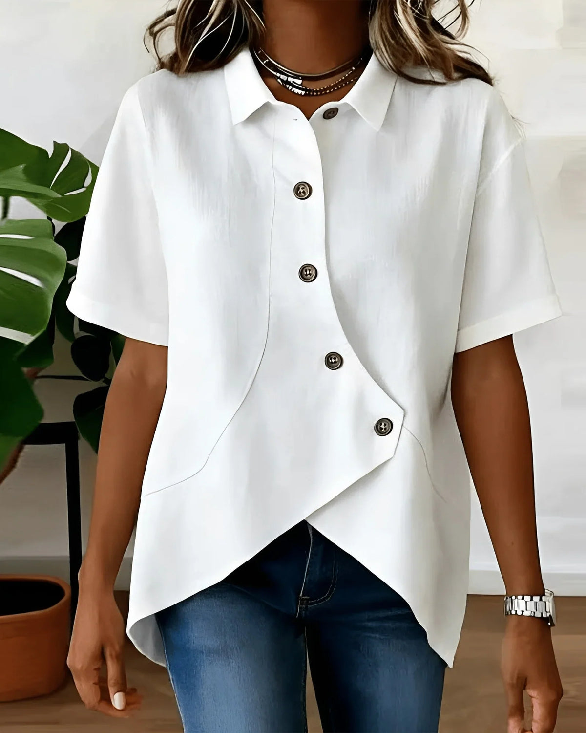Nadia - Blusa de botones asimétrica