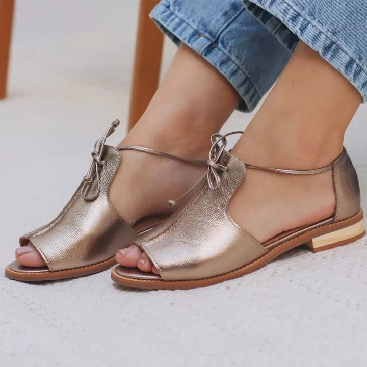 Aina - Sandalias de tiras ajustables
