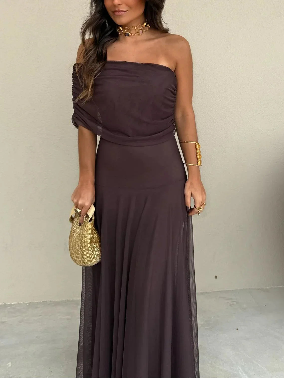 Amelia - Vestido asimétrico de mesh