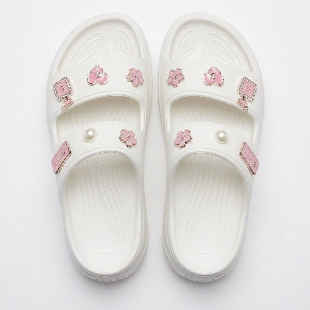 Lorena - Sandalias de Plataforma con Pines Decorativos