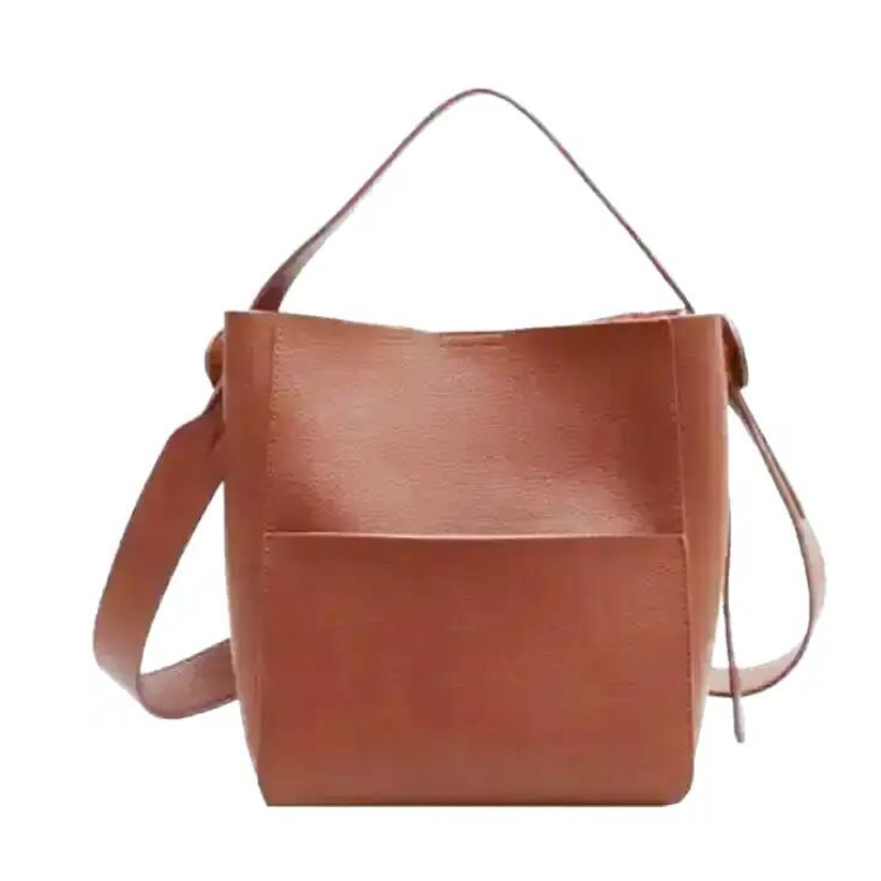 CAMILLE - Bolso Bandolera Grande de Cuero suave granulado - Café - CARMEN VELVET