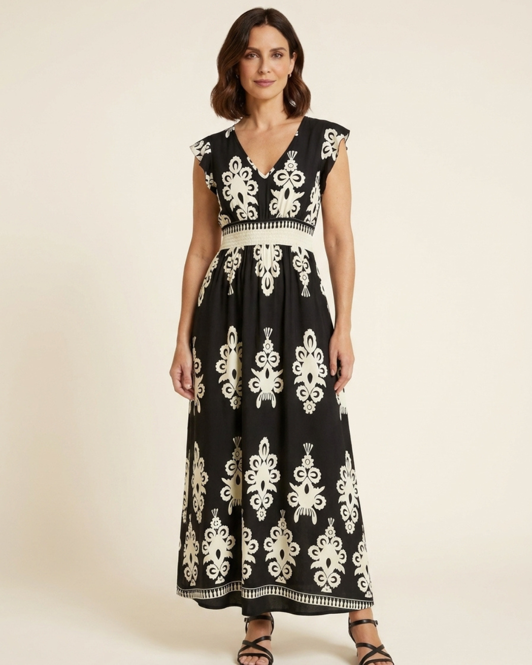 María - Vestido largo barroco con escote de pico
