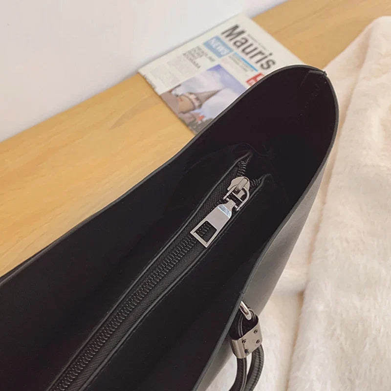 LÉA - Bolso Grande cuero suave tote - CARMEN VELVET