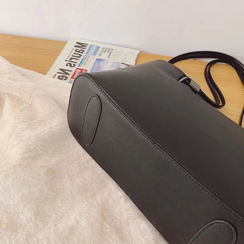 LÉA - Bolso Grande cuero suave tote - CARMEN VELVET