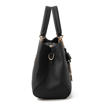 EUTERPE - Bolso espacioso con bandolera en cuero granulado - CARMEN VELVET