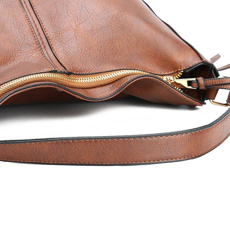YUDITH - Bolso grande bandolera en cuero - CARMEN VELVET