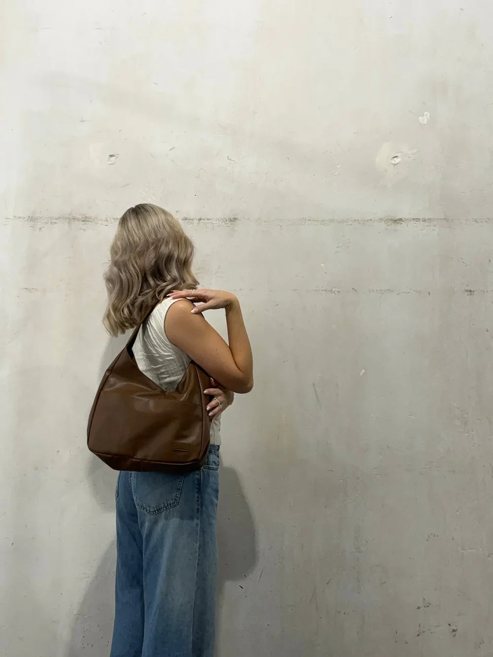 MEYA - Bolso Grande de tendencia en cuero marrón - CARMEN VELVET