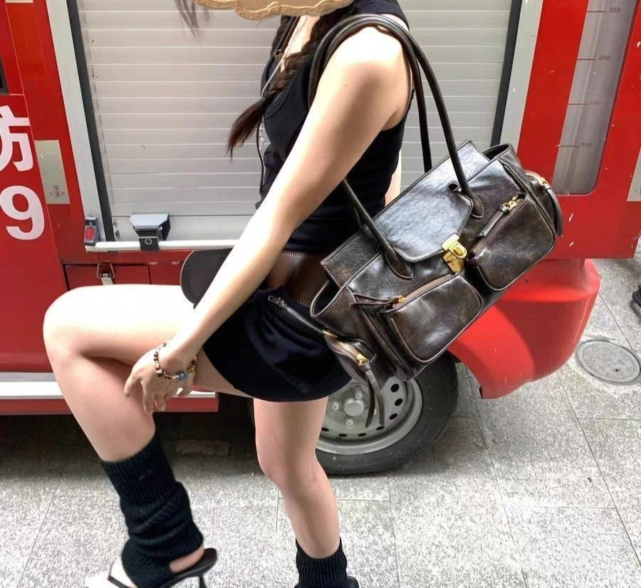 FIOLINE - Bolso en cuero estilo retro - CARMEN VELVET