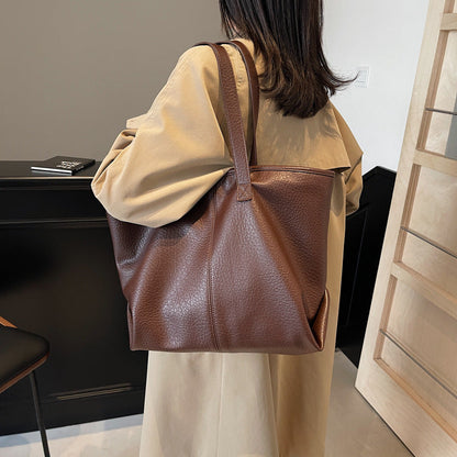 NALA - Bolso Tote Grande de tendencia en cuero - CARMEN VELVET