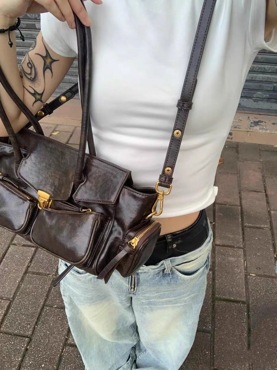 FIOLINE - Bolso en cuero estilo retro - CARMEN VELVET