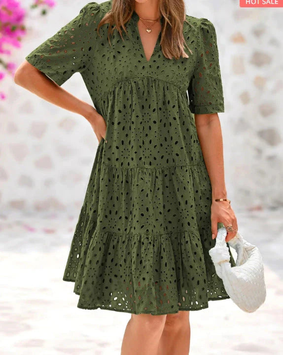 Ariadna - Vestido veraniego elegante con detalle de volantes de encaje