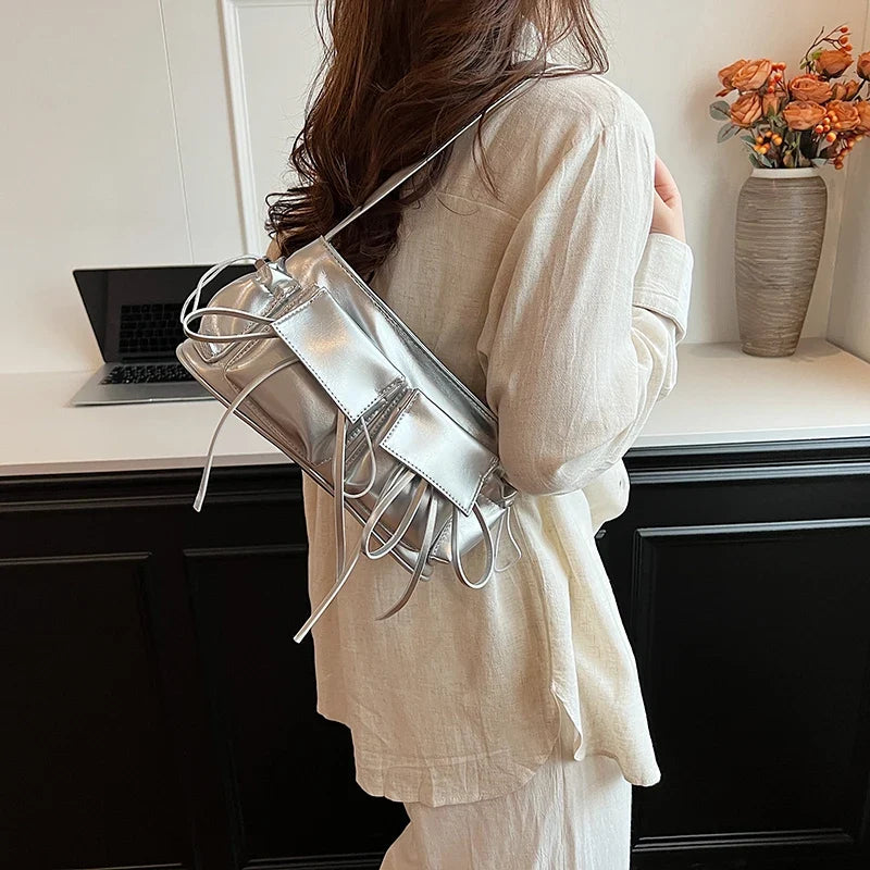 REIS - Bolso en charol elegante con bandolera - CARMEN VELVET