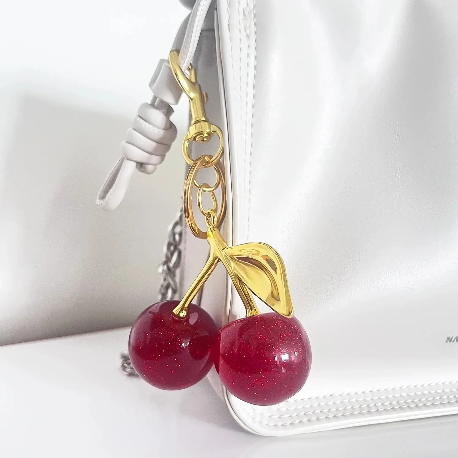 Porte-Clés en Métal style Cerise — image 5