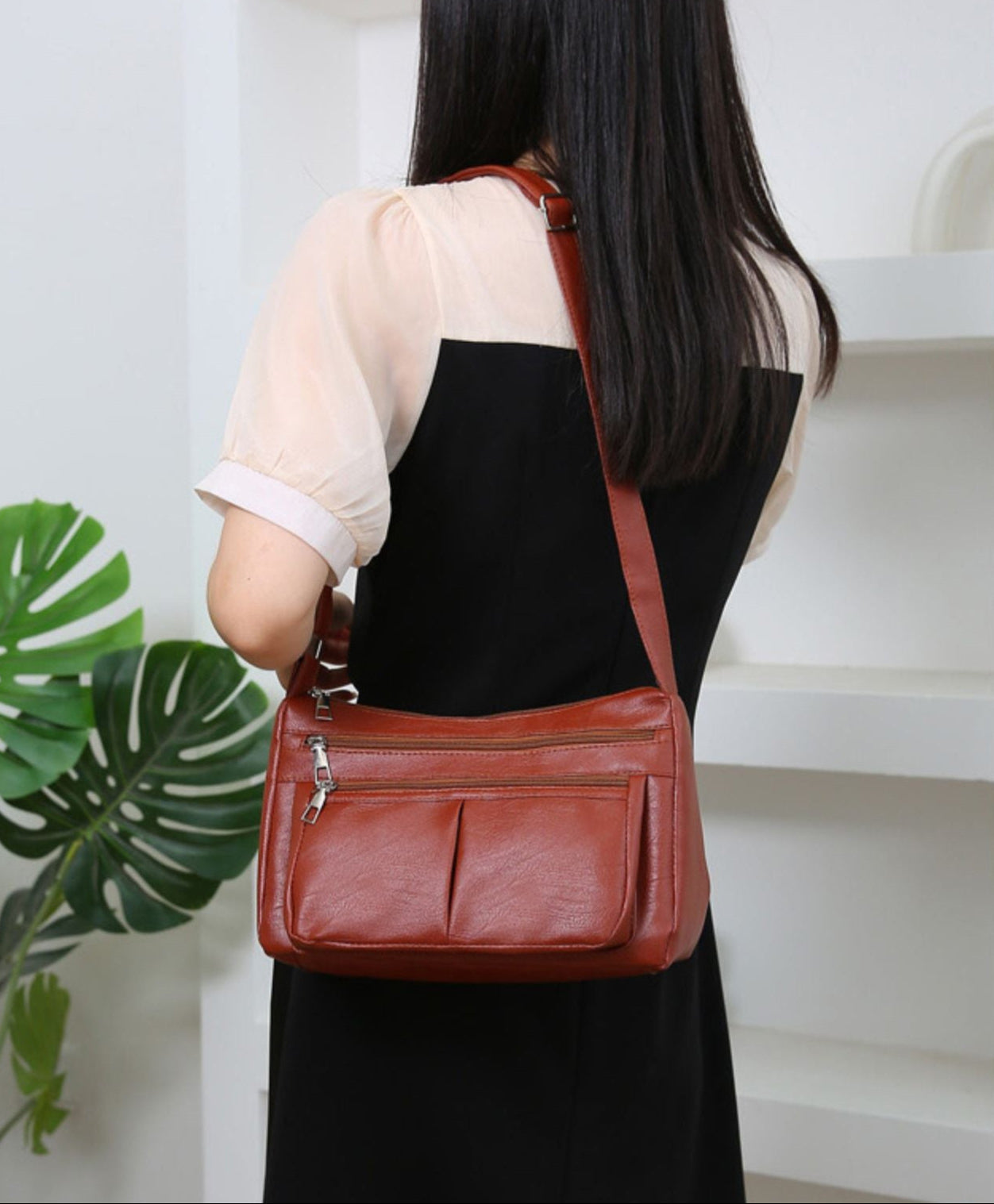 ANIA - Bolso en cuero multibolsillos con bandolera - CARMEN VELVET