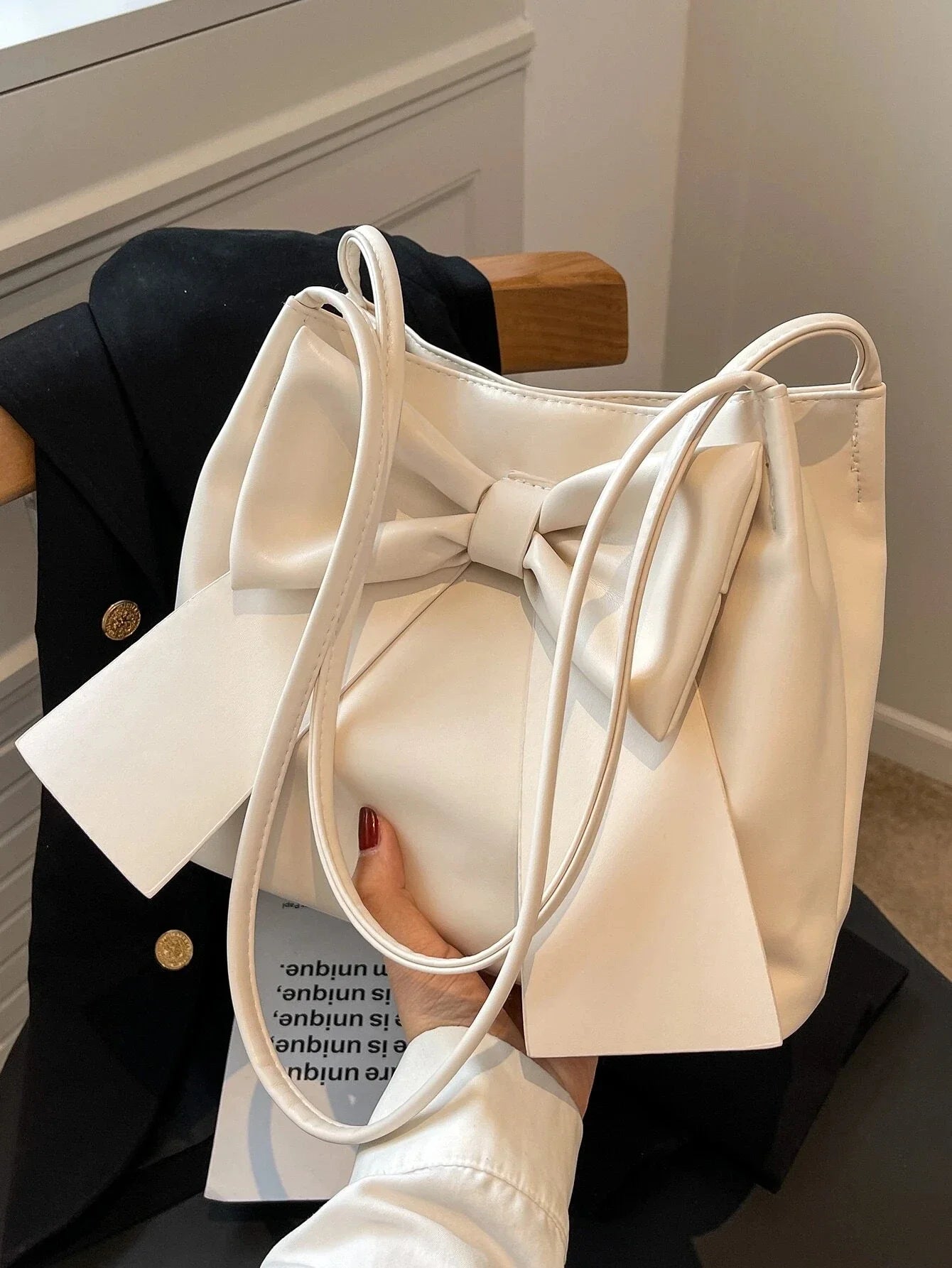 LIAM - Bolso para el Día a Día ligero con lazo - CARMEN VELVET