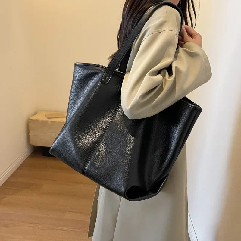 NALA - Bolso Tote Grande de tendencia en cuero - CARMEN VELVET