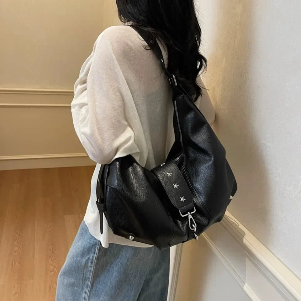VANDEN - Bolso tipo messenger para el día a día en cuero - CARMEN VELVET