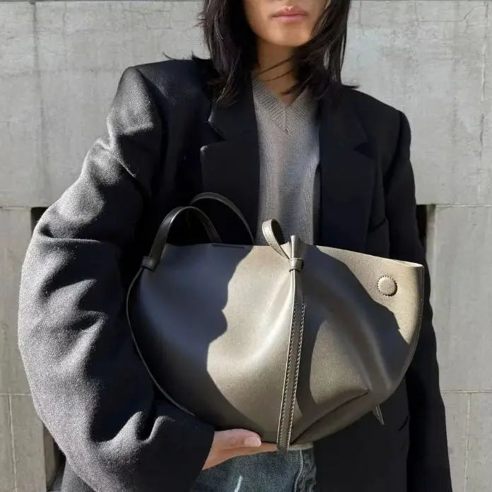 ANAE - Bolso en cuero liso elegante - CARMEN VELVET