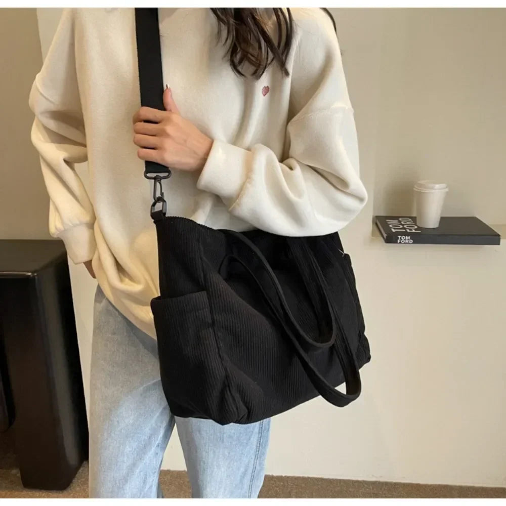 WILLA - Bolso Grande de día a día en pana - CARMEN VELVET