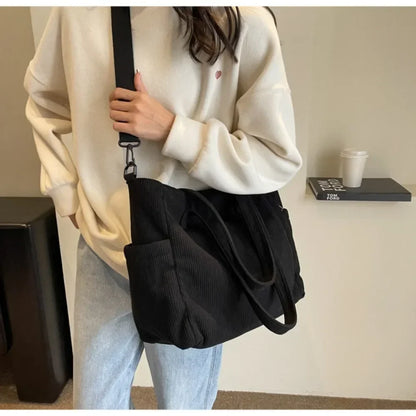 WILLA - Bolso Grande de día a día en pana - CARMEN VELVET