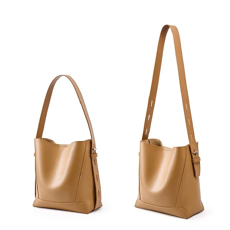 MICA - Bolso para el Día a Día de lujo en cuero liso con bandolera - CARMEN VELVET