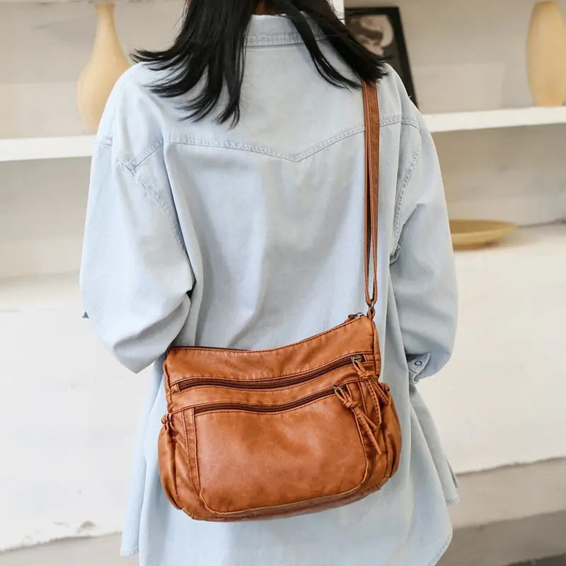 VANILLE - Bolso multibolsillos en bandolera en cuero - CARMEN VELVET