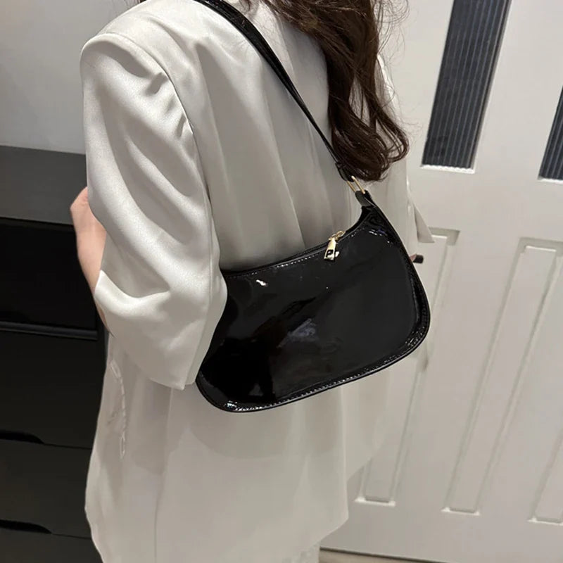 NINI - Bolso Pequeño charol - CARMEN VELVET