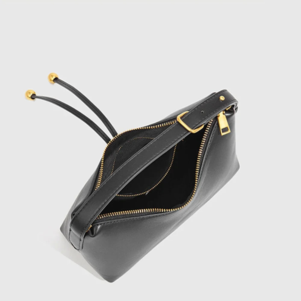 Laufey - Bolso Hobo de Mujer en cuero liso - CARMEN VELVET