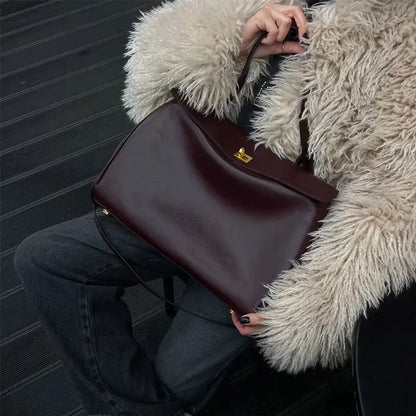 KELLY - Bolso en cuero liso refinado - CARMEN VELVET