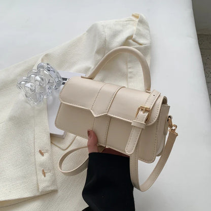 AMA - Bolso Pequeño en cuero liso - CARMEN VELVET