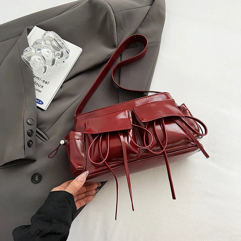 REIS - Bolso en charol elegante con bandolera - CARMEN VELVET