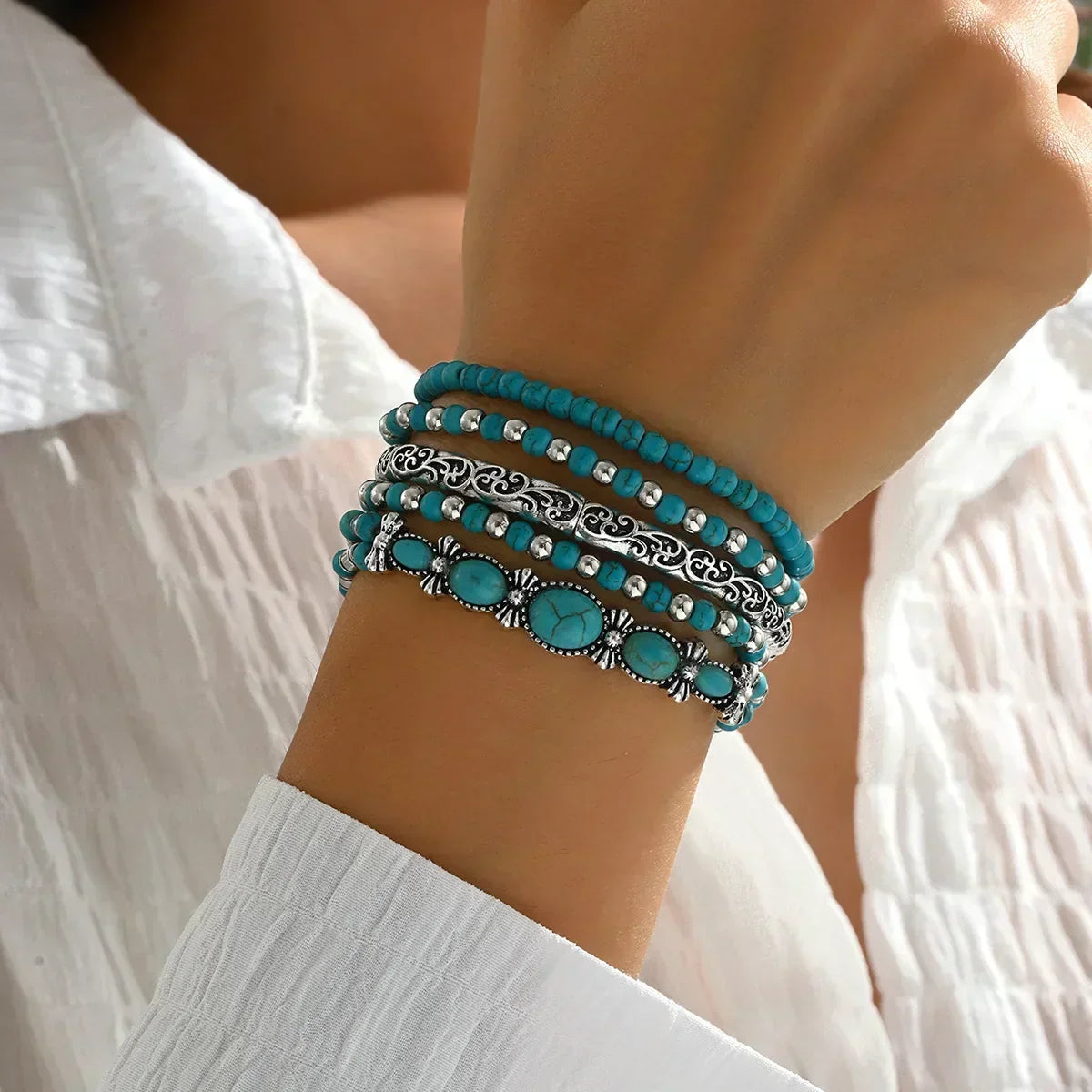 Lucía - Elegante pulsera de varias vueltas en turquesa