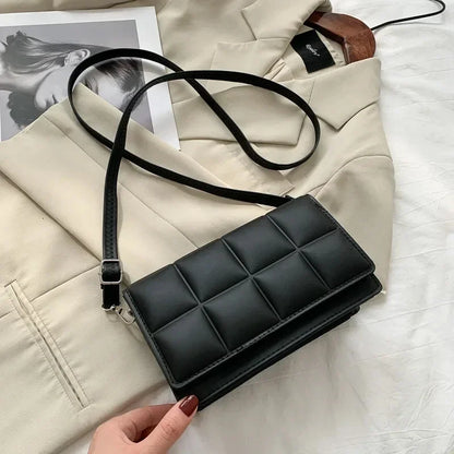HEBI - Bolso Pequeño en cuero acolchado - Negro - CARMEN VELVET