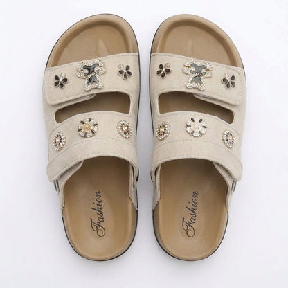 Clara - Sandalias con Plataforma y Pines Decorativos