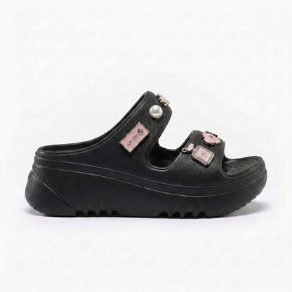 Lorena - Sandalias de Plataforma con Pines Decorativos