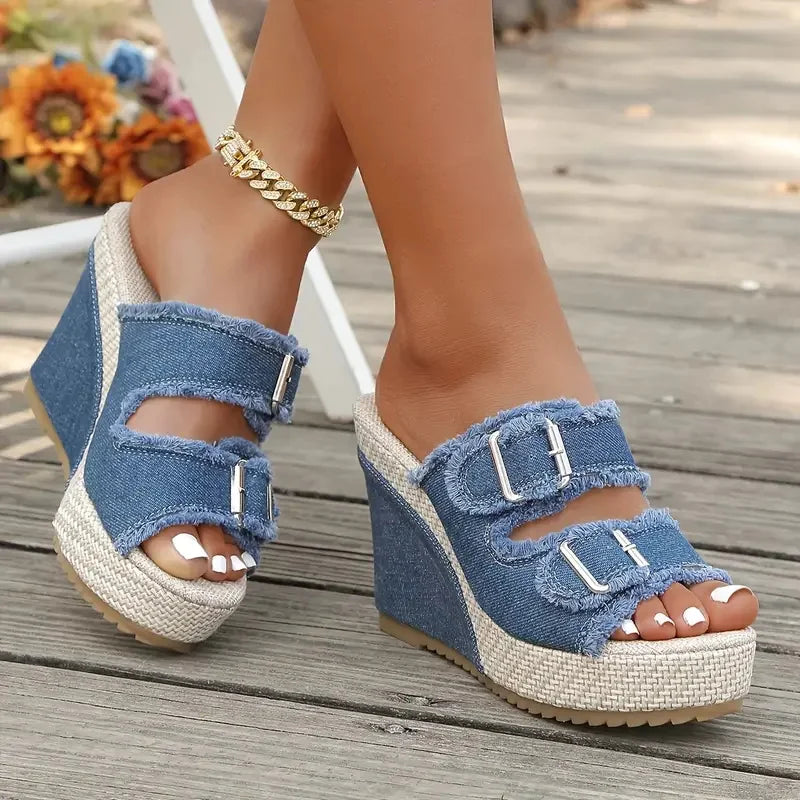 Lorena - Sandalias de cuña con hebillas y diseño denim