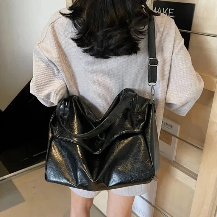 Noa - Bolso para el Día a Día para llevar hombro brillante - CARMEN VELVET