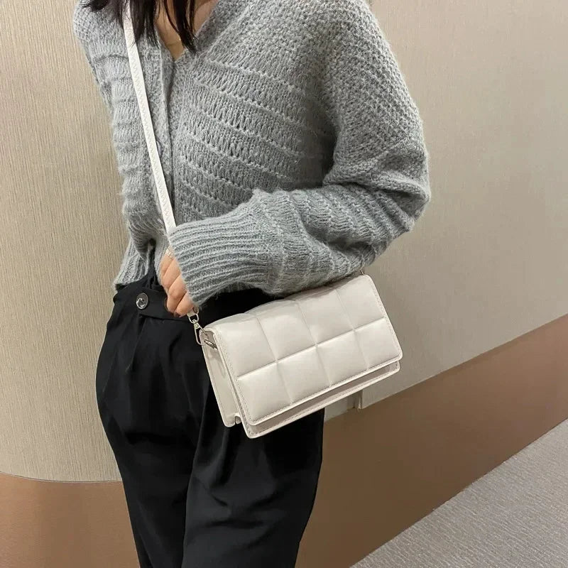 HEBI - Bolso Pequeño en cuero acolchado - CARMEN VELVET