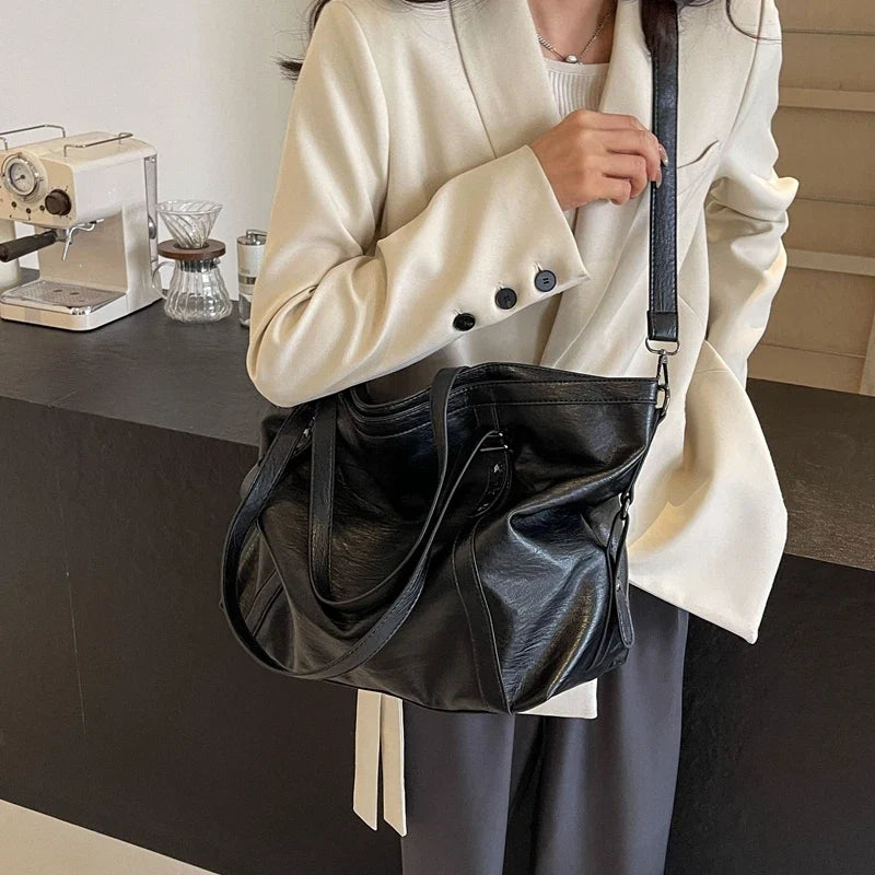 MIA - Bolso Grande para el Día a Día en cuero - CARMEN VELVET