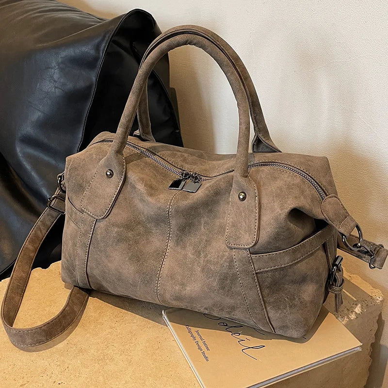 LADO - Bolso para el Día a Día tote en cuero - CARMEN VELVET
