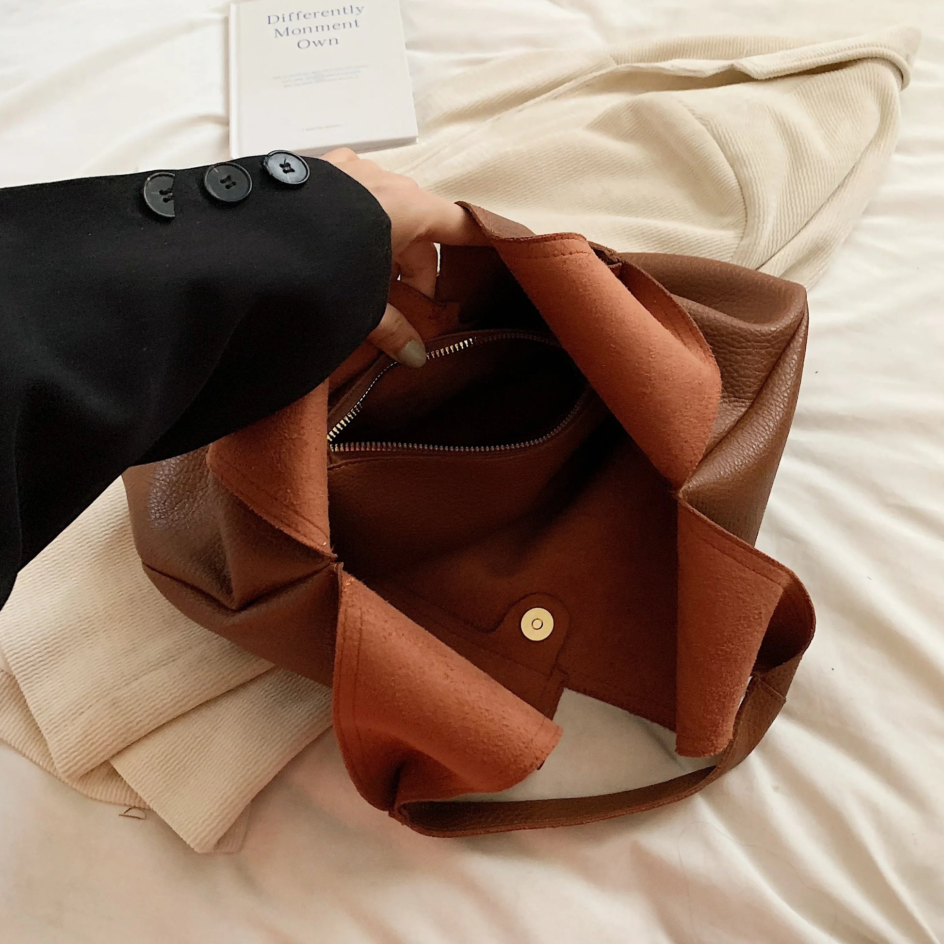 LICA - Bolso Grande para el Día a Día en cuero suave - CARMEN VELVET