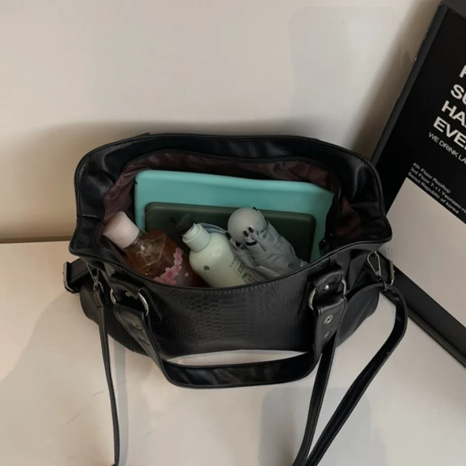 RUBI - Bolso para el Día a Día de lujo en cuero texturizado - CARMEN VELVET