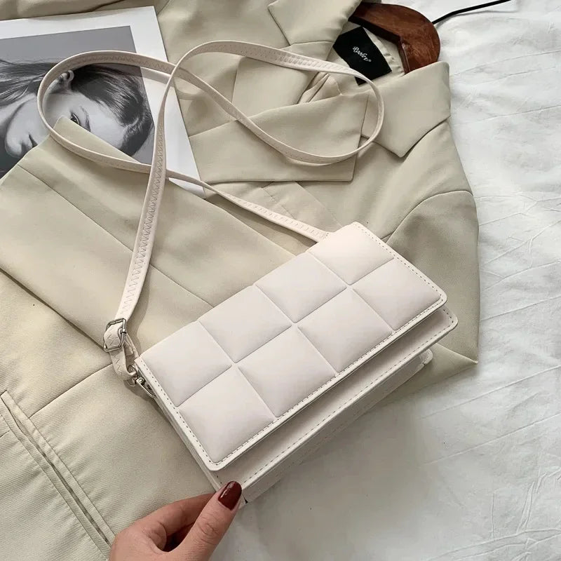 HEBI - Bolso Pequeño en cuero acolchado - Blanco - CARMEN VELVET