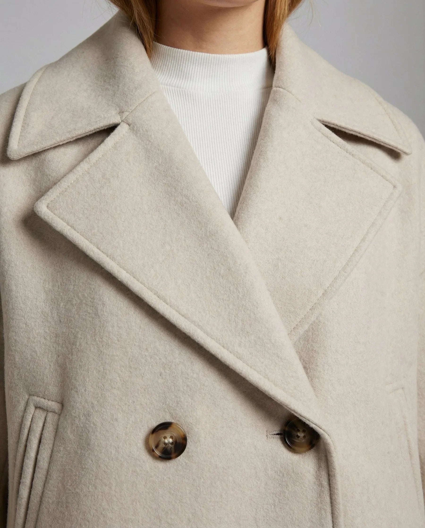 Daniela - Chaqueta cruzada elegante con botones