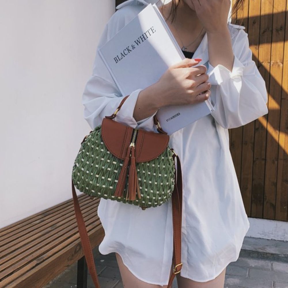 Dalia - Bolso de paja con solapa y borla | CARMEN VELVET