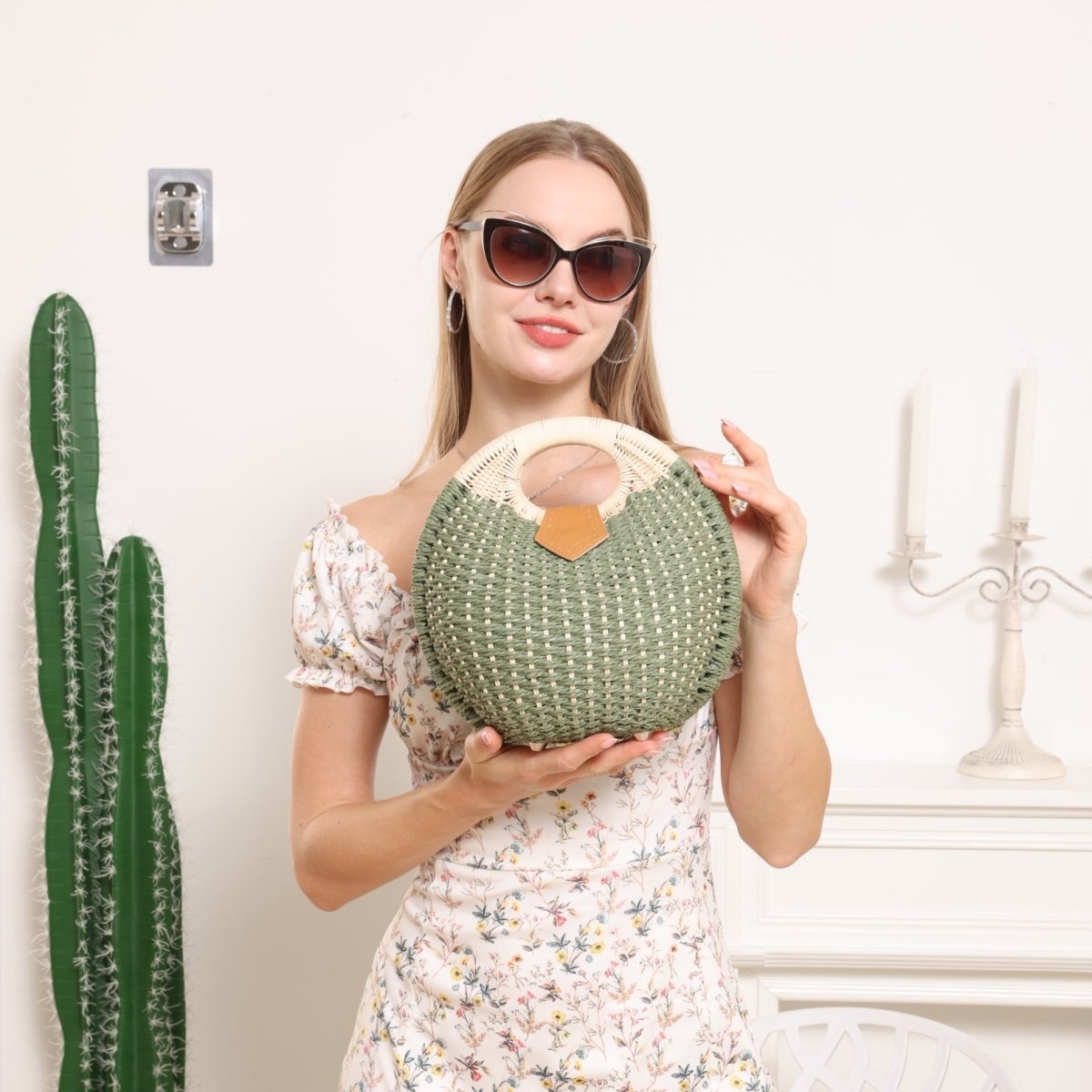 Samara - Bolso redondo de paja inspirado en concha | CARMEN VELVET