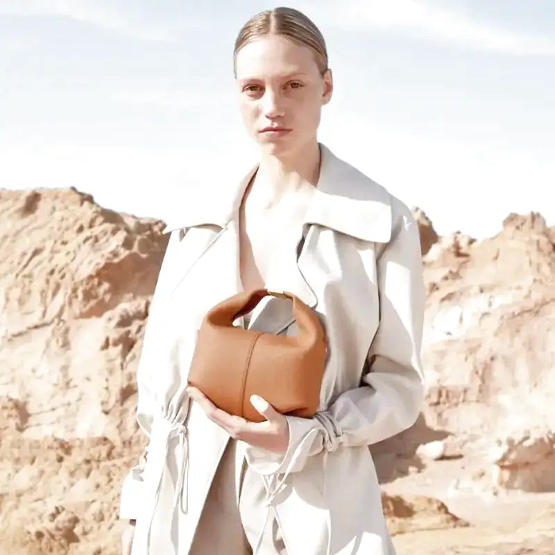 CAMÉLIA - Bolso Pequeño Chic en cuero bandolera - CARMEN VELVET