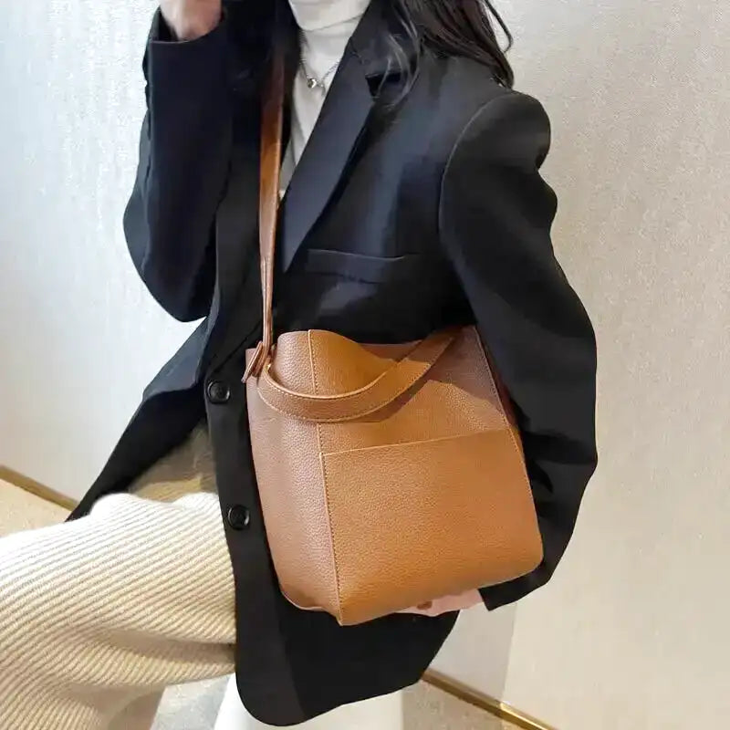 CAMILLE - Bolso Bandolera Grande de Cuero suave granulado - CARMEN VELVET