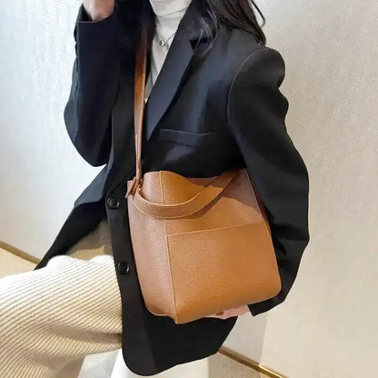 CAMILLE - Bolso Bandolera Grande de Cuero suave granulado - CARMEN VELVET